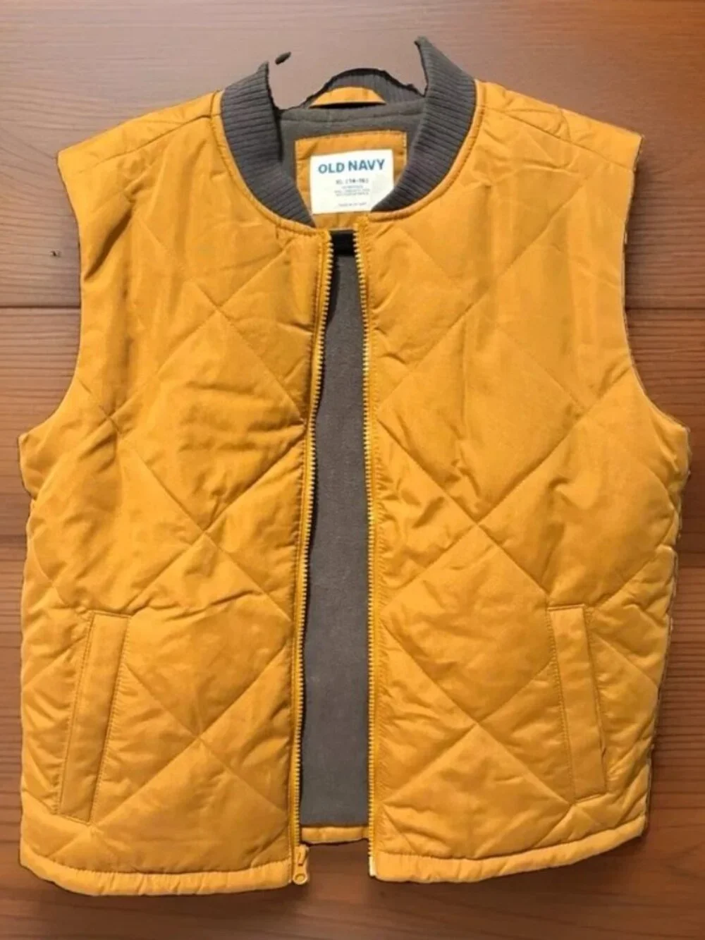Old Navy Boy's Brown Quilted Zip Vest Stand-Up Collar Pockets Size L